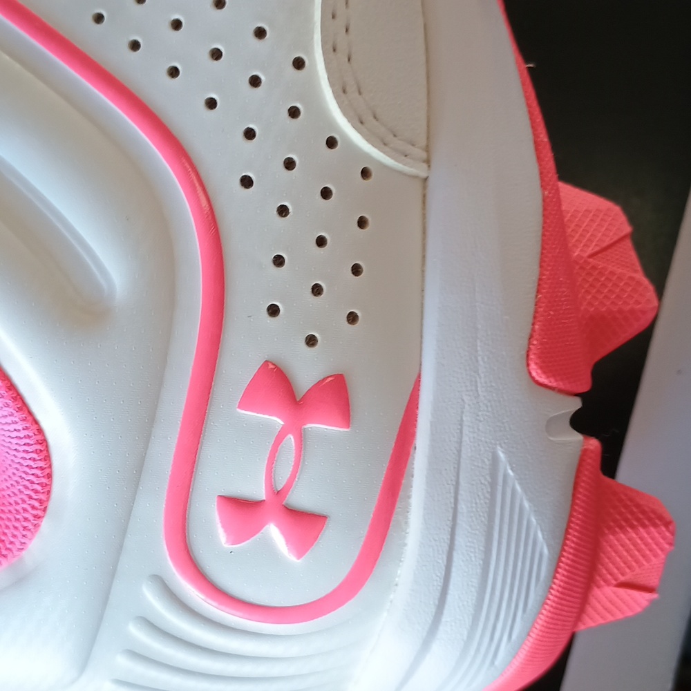 Under Armour Kids Pink and White Cleats - Picture 6 of 10